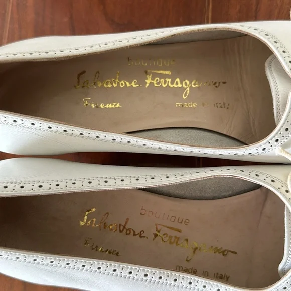 Salvatore Ferragamo Boutique Vintage White Shoes Sz 7.5 - Picture 3 of 10